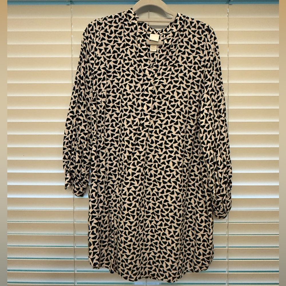 H&M Monochrome Geometric Blouse